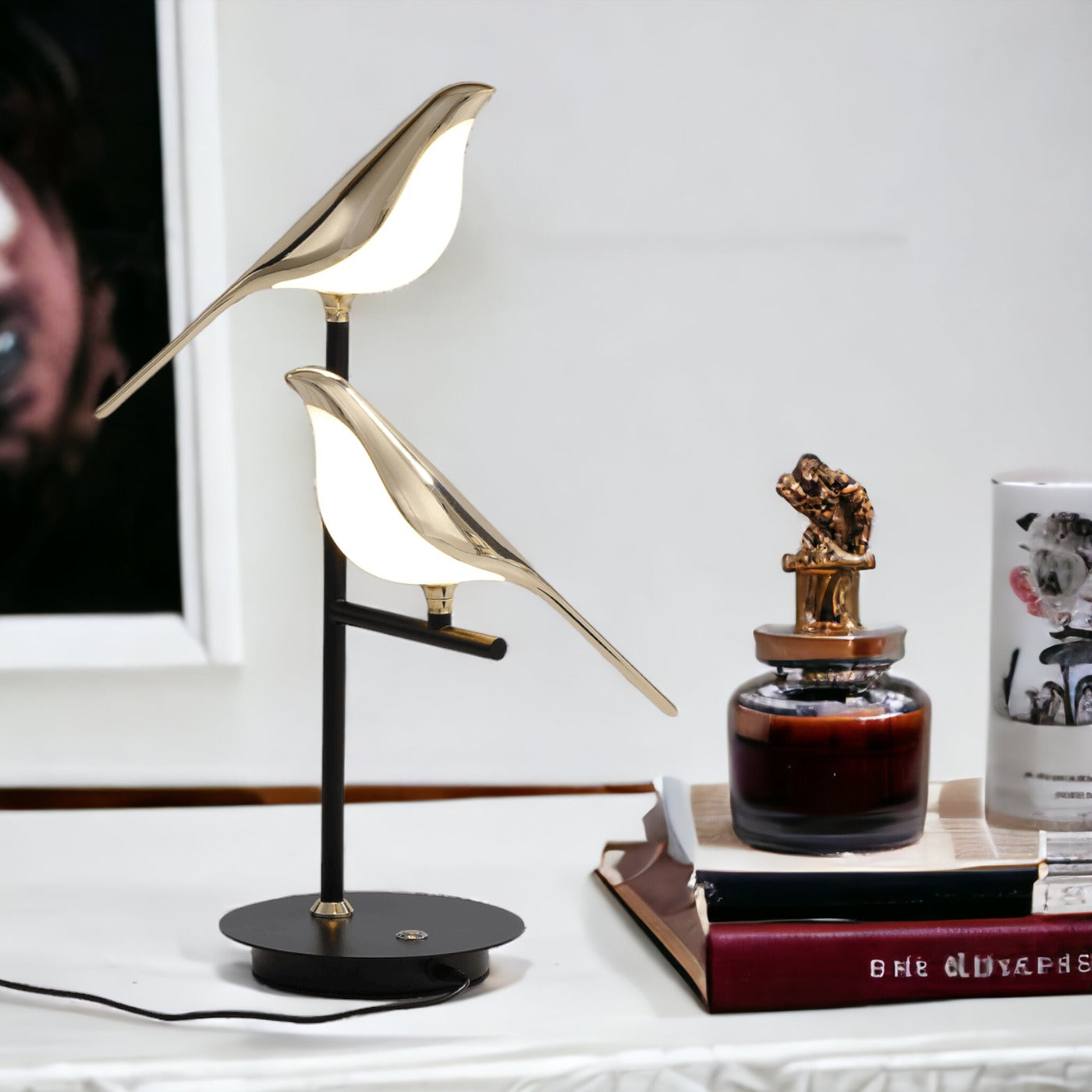 MisterBird | LED Table Lamp